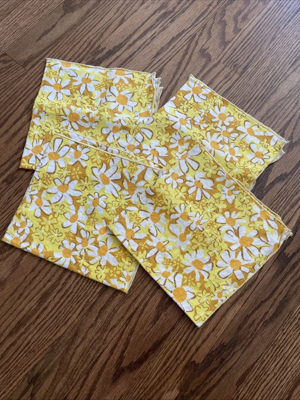 Vintage MCM 70s Yellow Daisy Floral Print Cloth Napkins Set Of 4 15”x15” Retro
